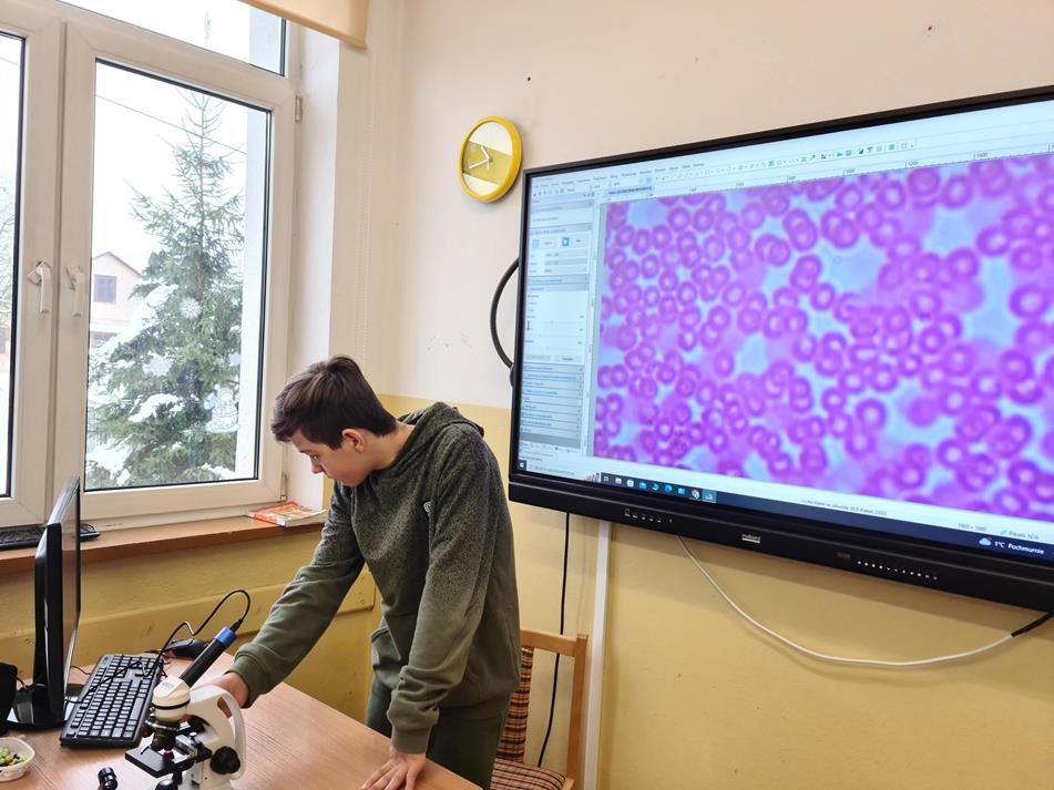 Laboratoria przyszłości w pracowni biologicznej